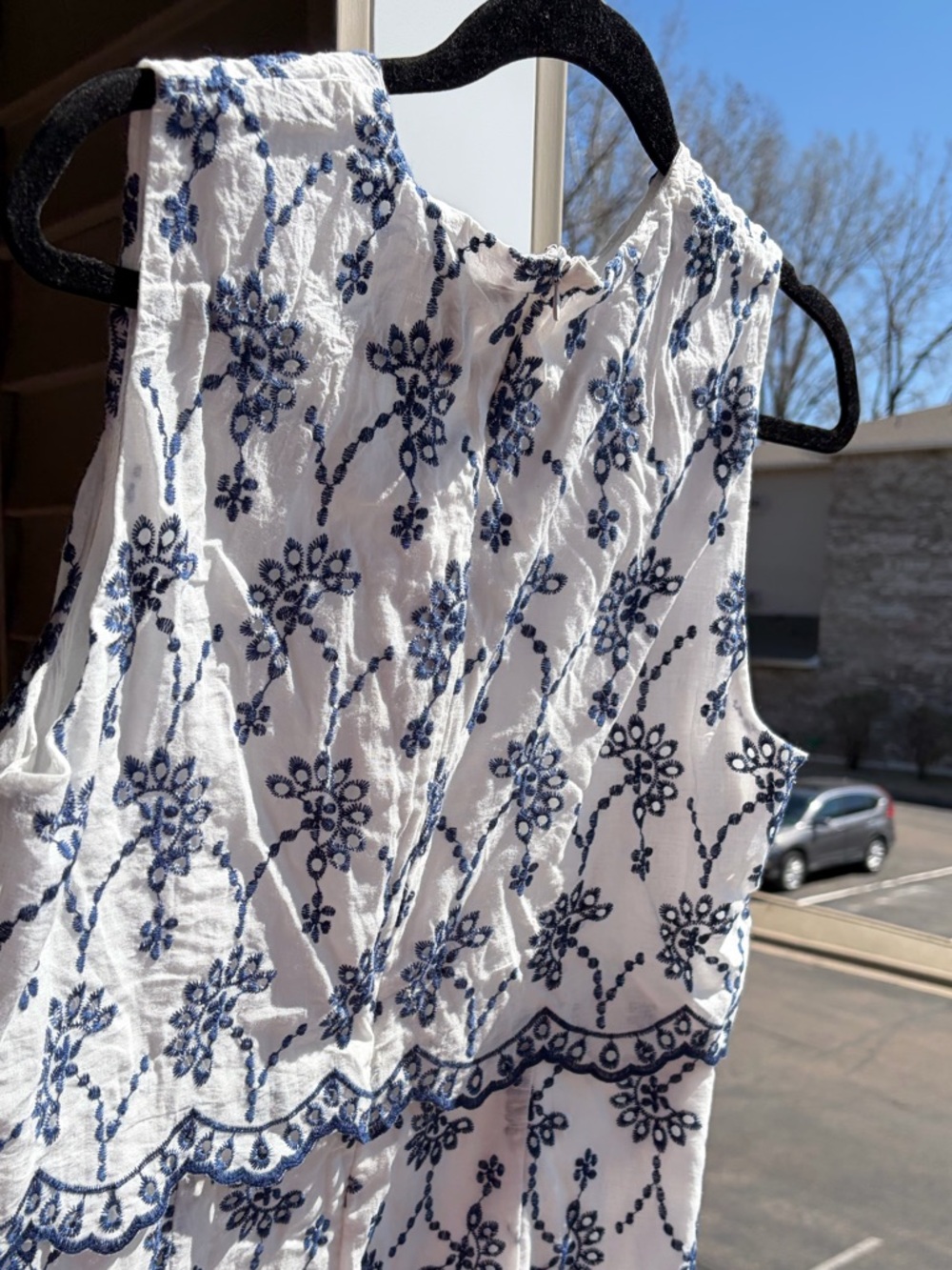 🆕🫐 AQUA Bloomingdale’s Exclusive Embroidered Dress Ivory Navy Floral Hem XL Boho - Picture 7 of 17